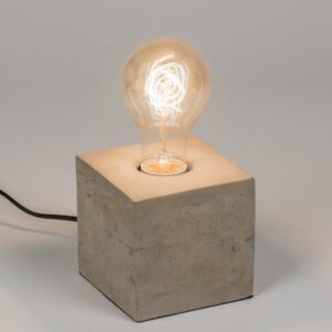 Stalen meubels en lampen - lampen en sokkels