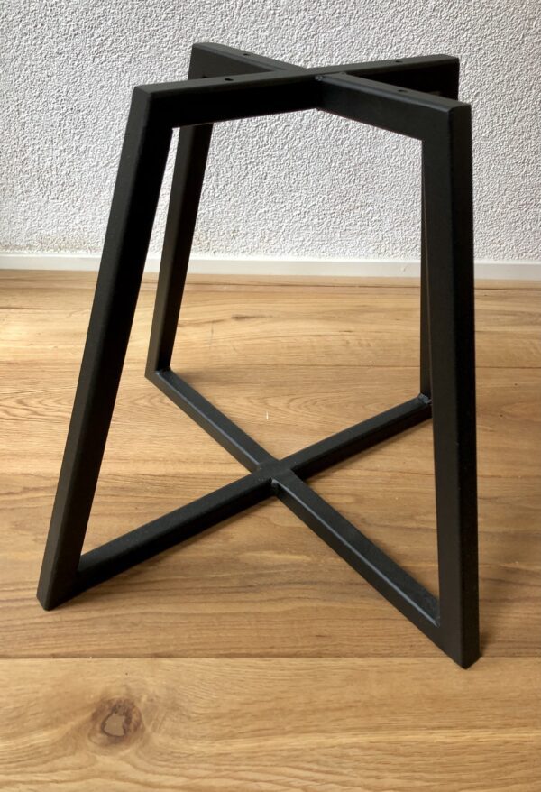 Stalen onderstel tafel - steel frame table - coating