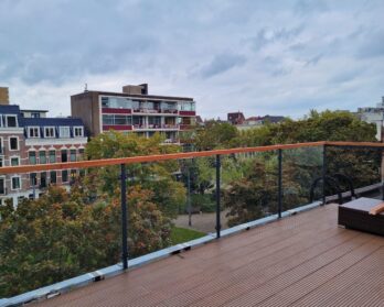 Stalen balustrade met glas dakterras